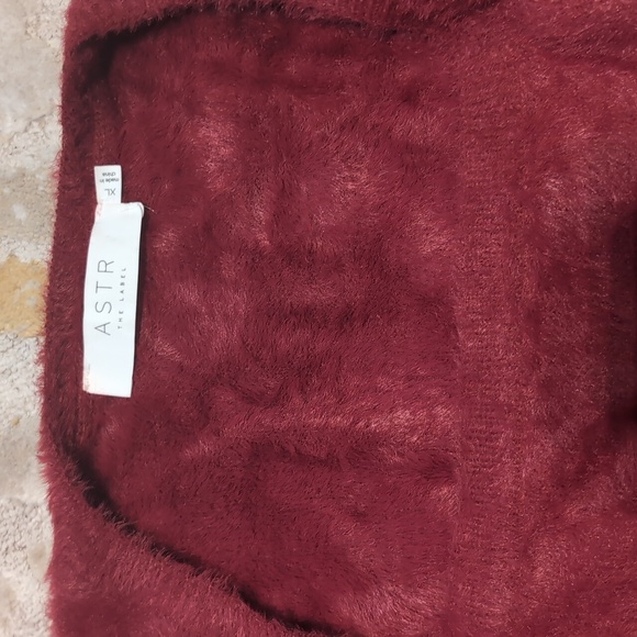 Sweater - Picture 2 of 3